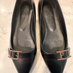 Hermes Black Leather Flats with Silver Buckle size 40 w/ box,dust bags,ribbon